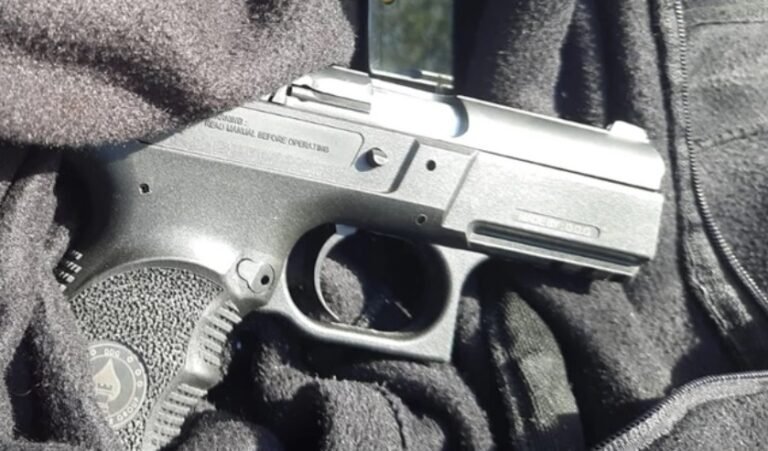 האקדח בפיגוע הירי הקטלני בבית הערבה, הגיע מעיראק וזלג גם למנגנוני ההברחות של איראן וחיזבאללה.